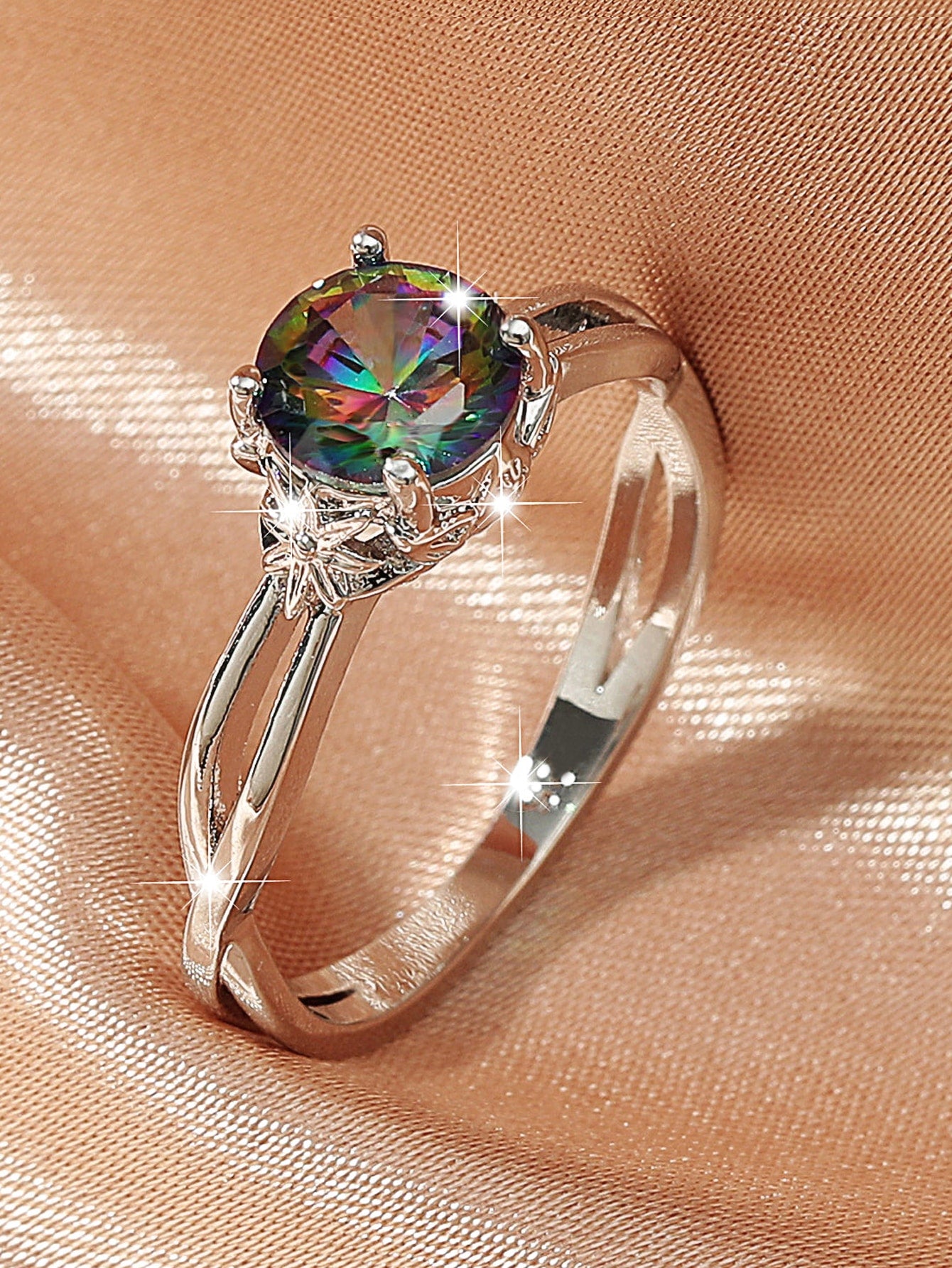 Dazzling Elegance: Cubic Zirconia Decor Ring