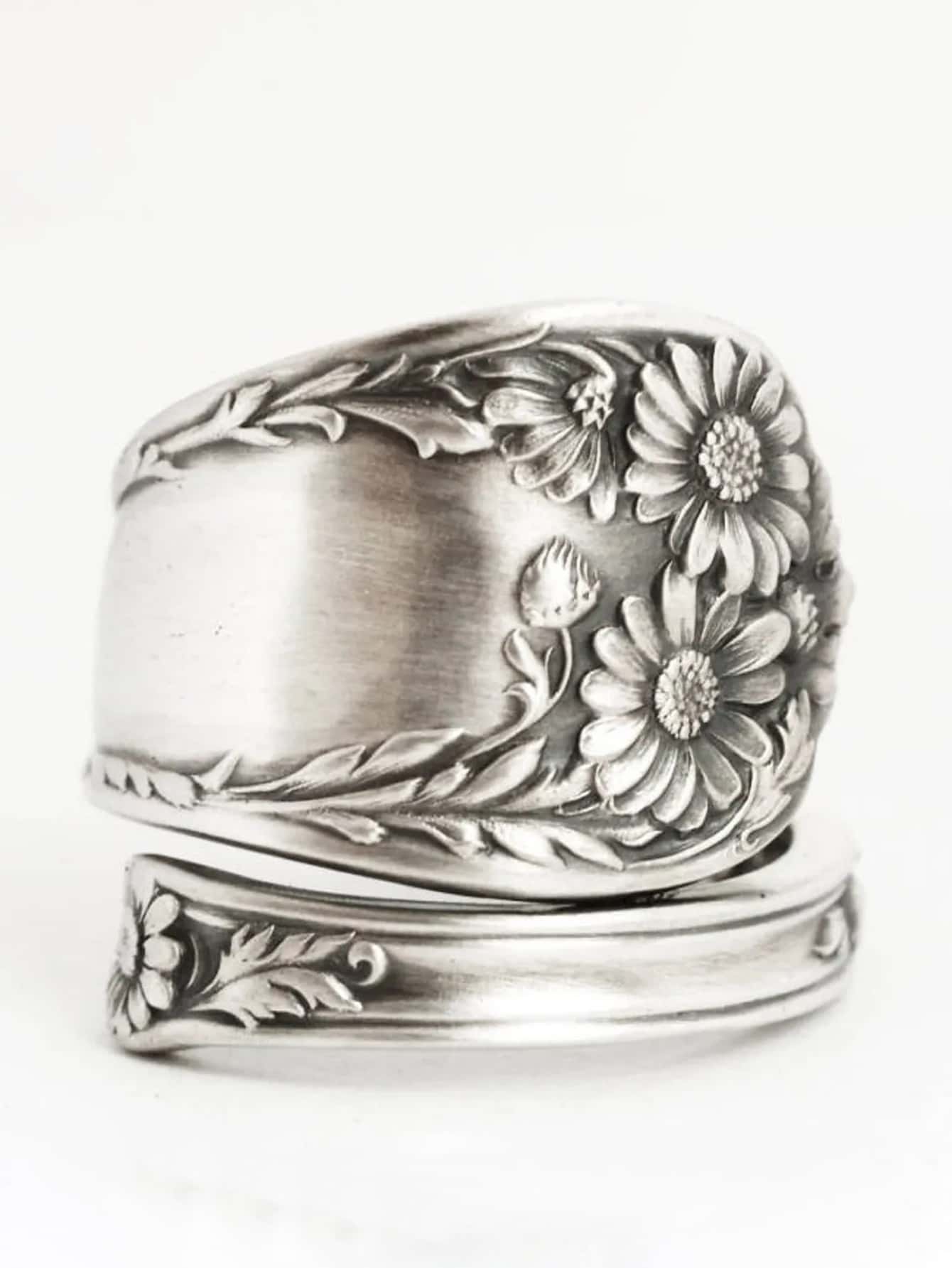 Vintage Copper Alloy Flower Graphic Ring