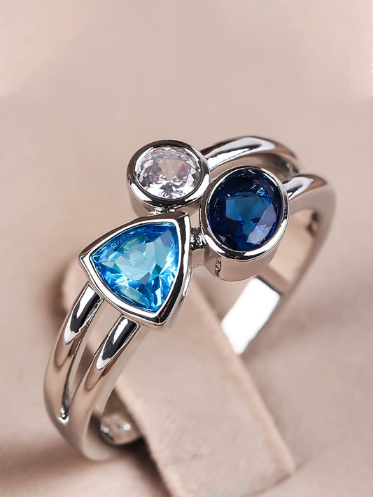 Fashionable Irregular Three-Color Stone Cocktail Ring