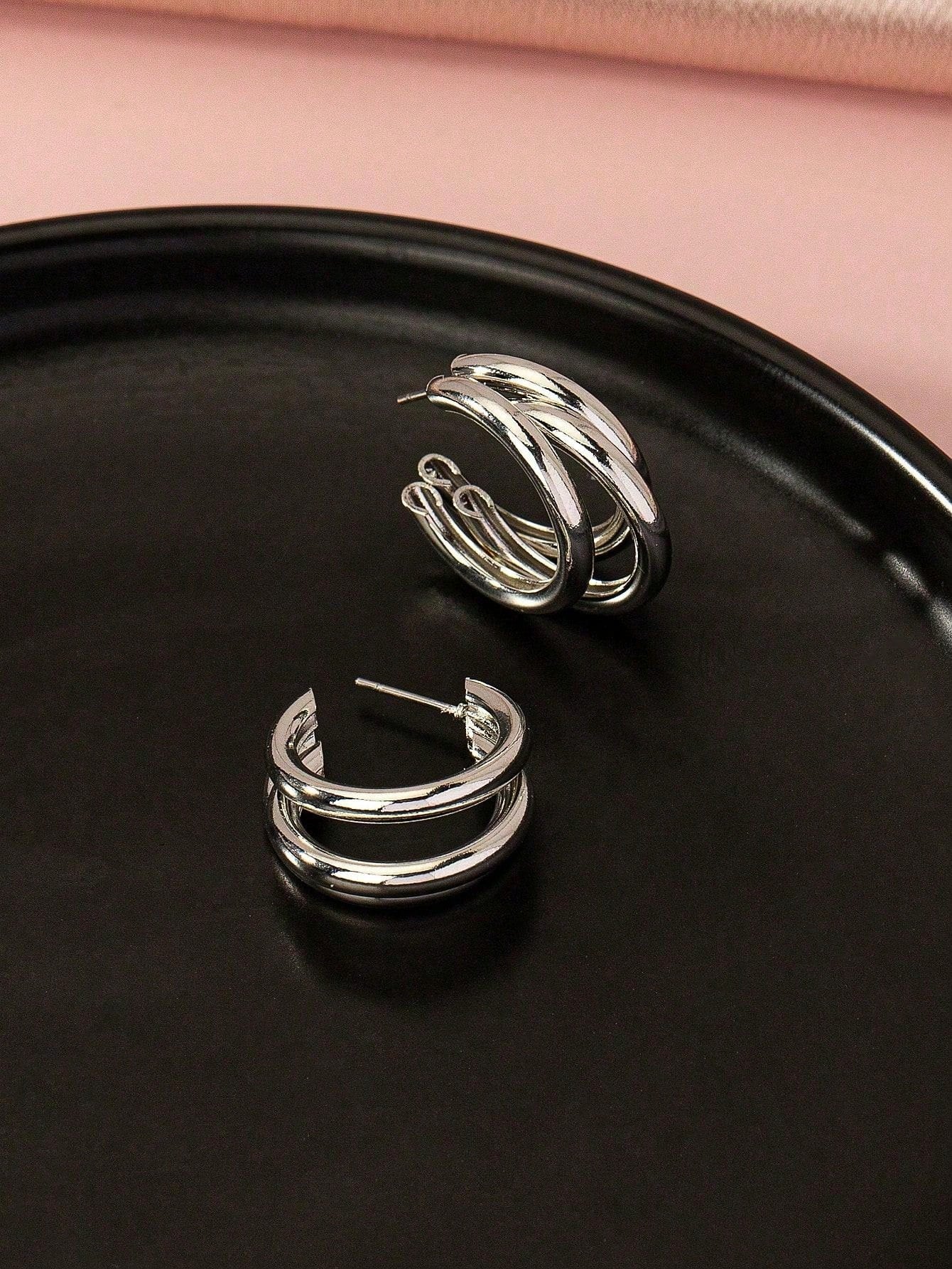 Fashionable And Versatile Circle-Shaped Earrings