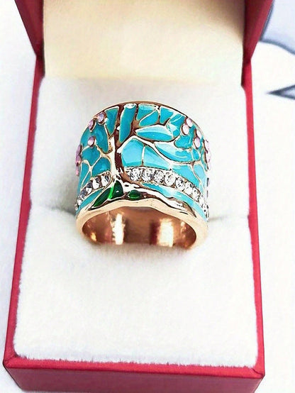 Enchanted Grove: Vintage Glamour Ring