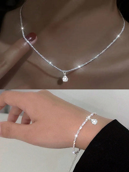 2pcs Stainless Steel Shimmering Stars Necklace & Bracelet Set