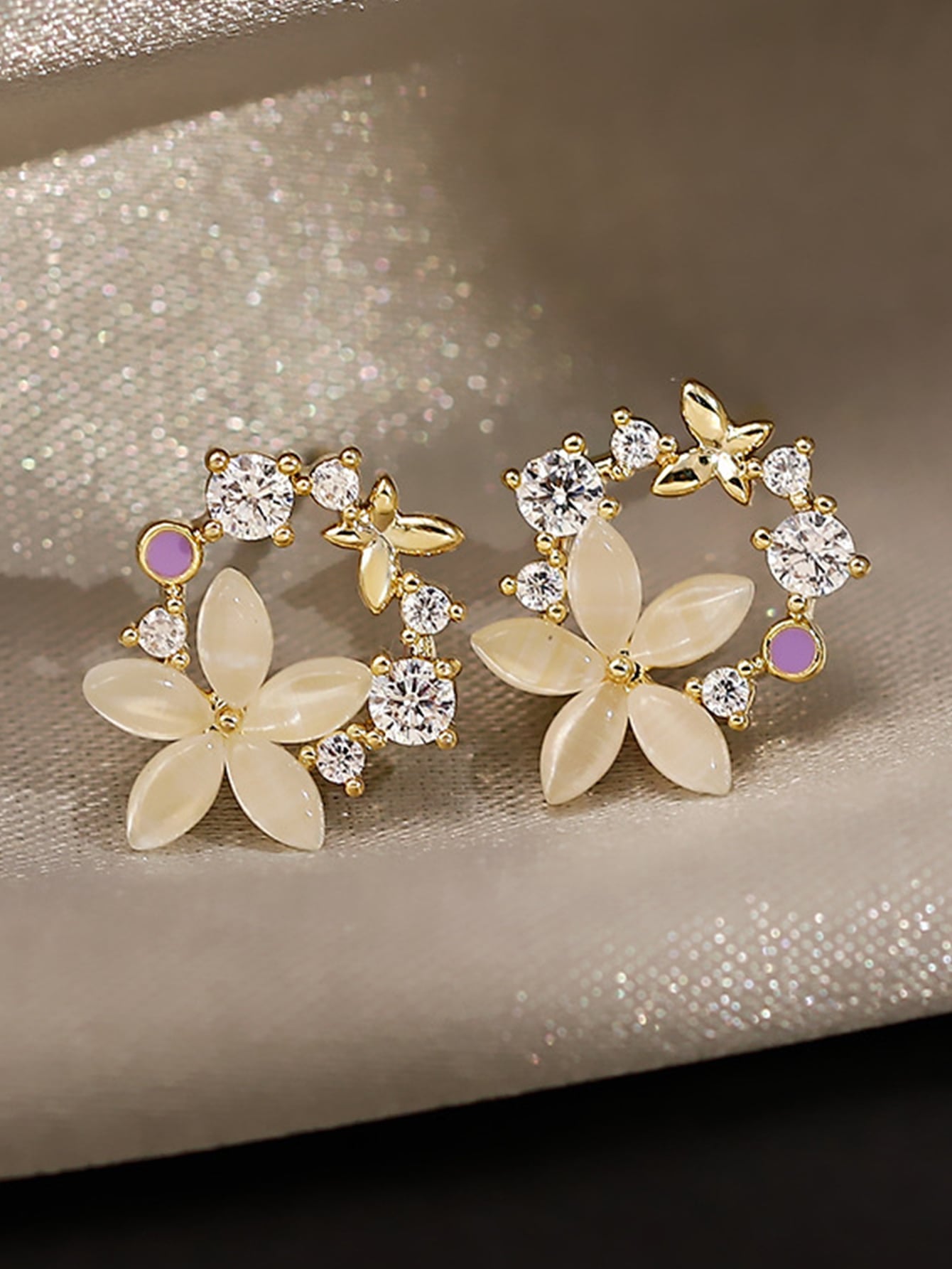 Rhinestone Flower Decor Stud Earrings