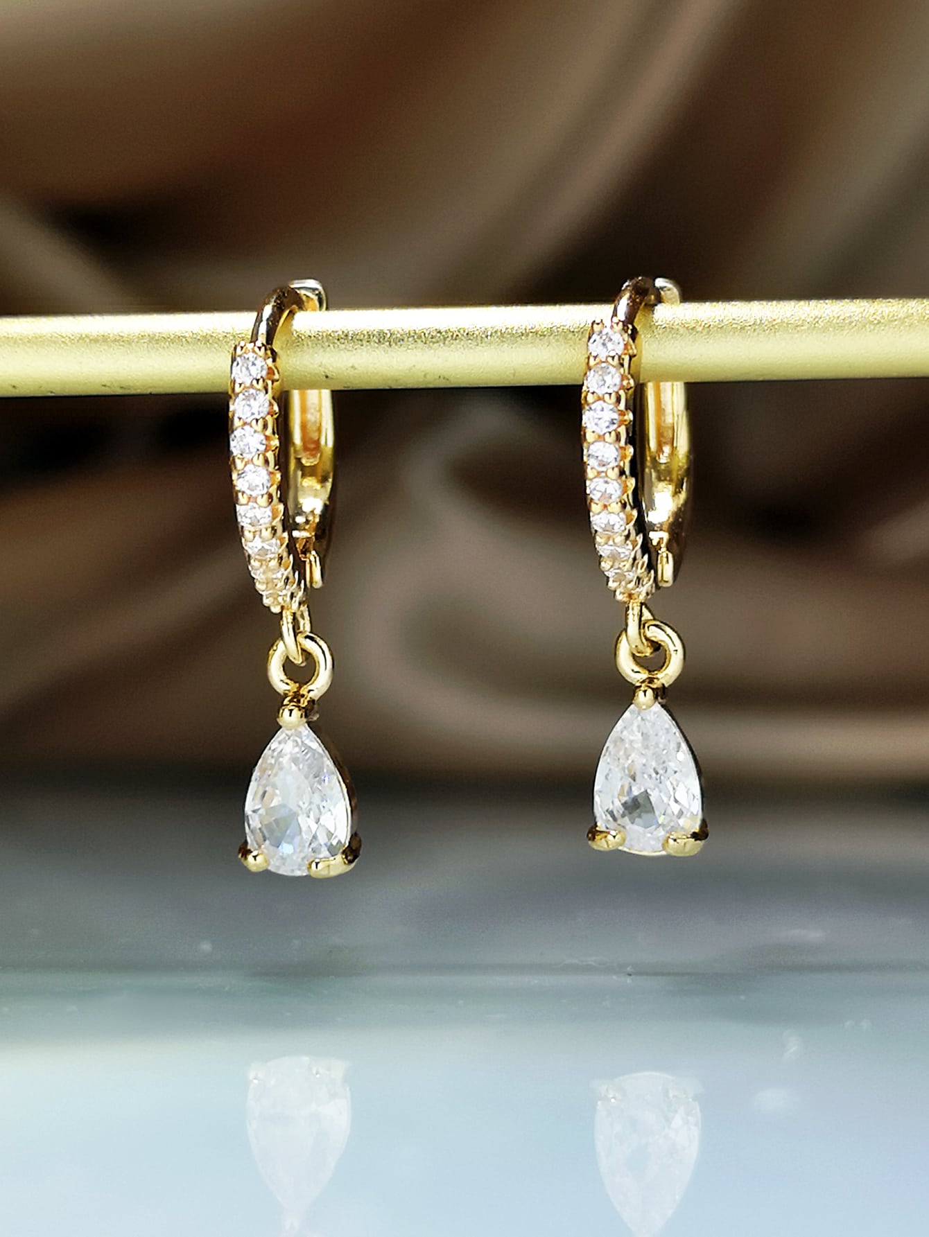 Cubic Zirconia Decor Drop Earrings