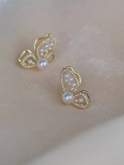 Faux Pearl Butterfly Decor Stud Earrings