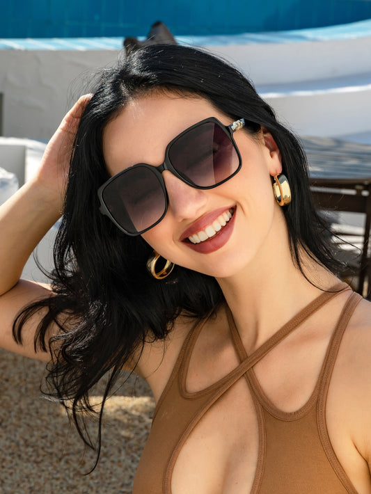 1pc Plastic Square Frame Women's Fashionable Sunglasses