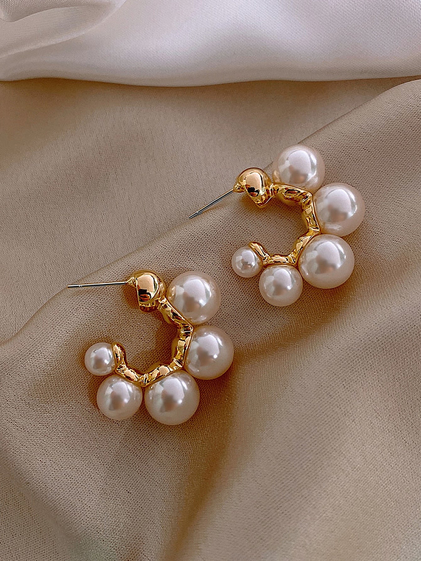 Faux Pearl Decor Hoop Earrings