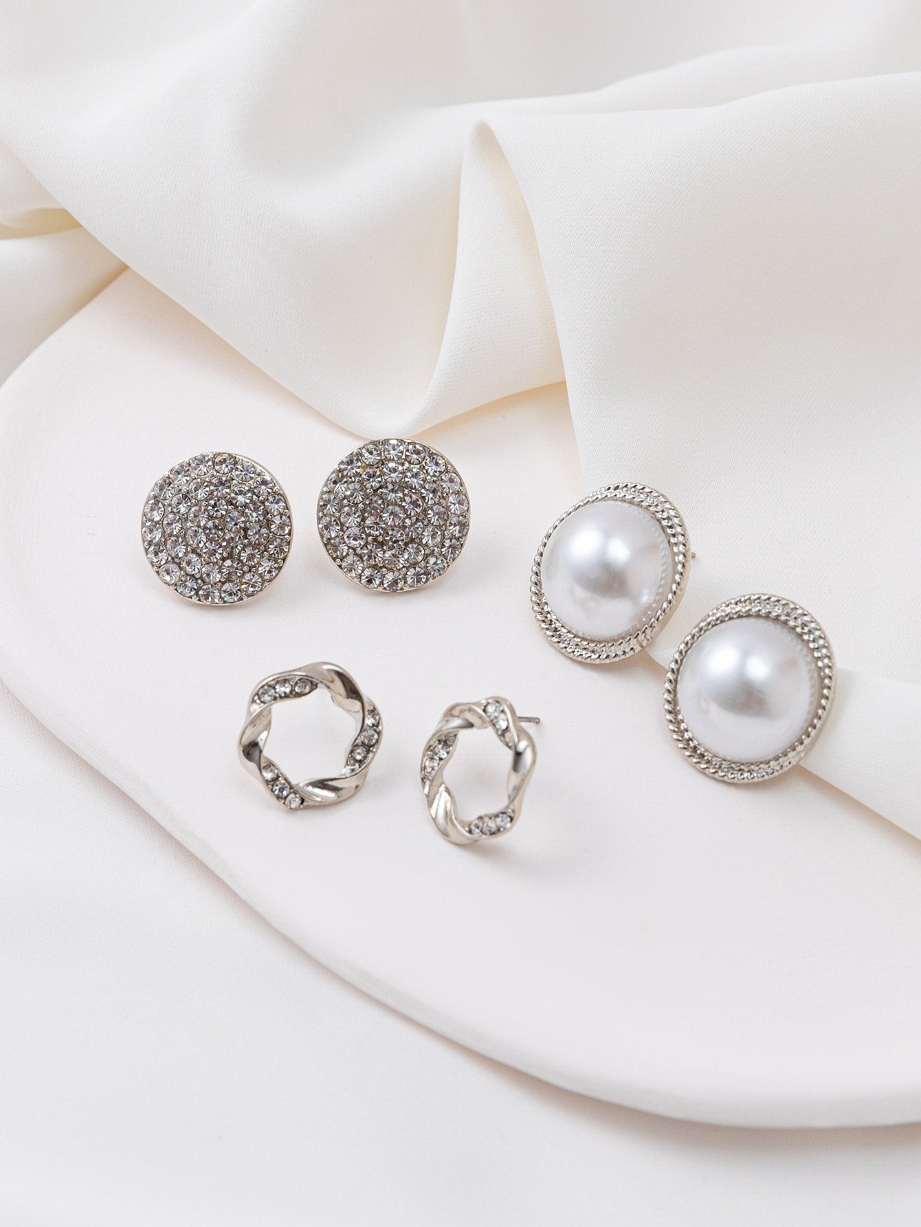 3pairs Pearl Decor Stud Earrings