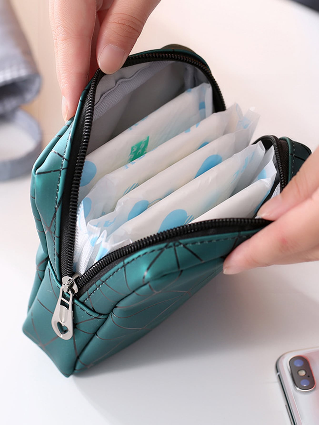 ChicGuard Tampon & Cosmetics Bag