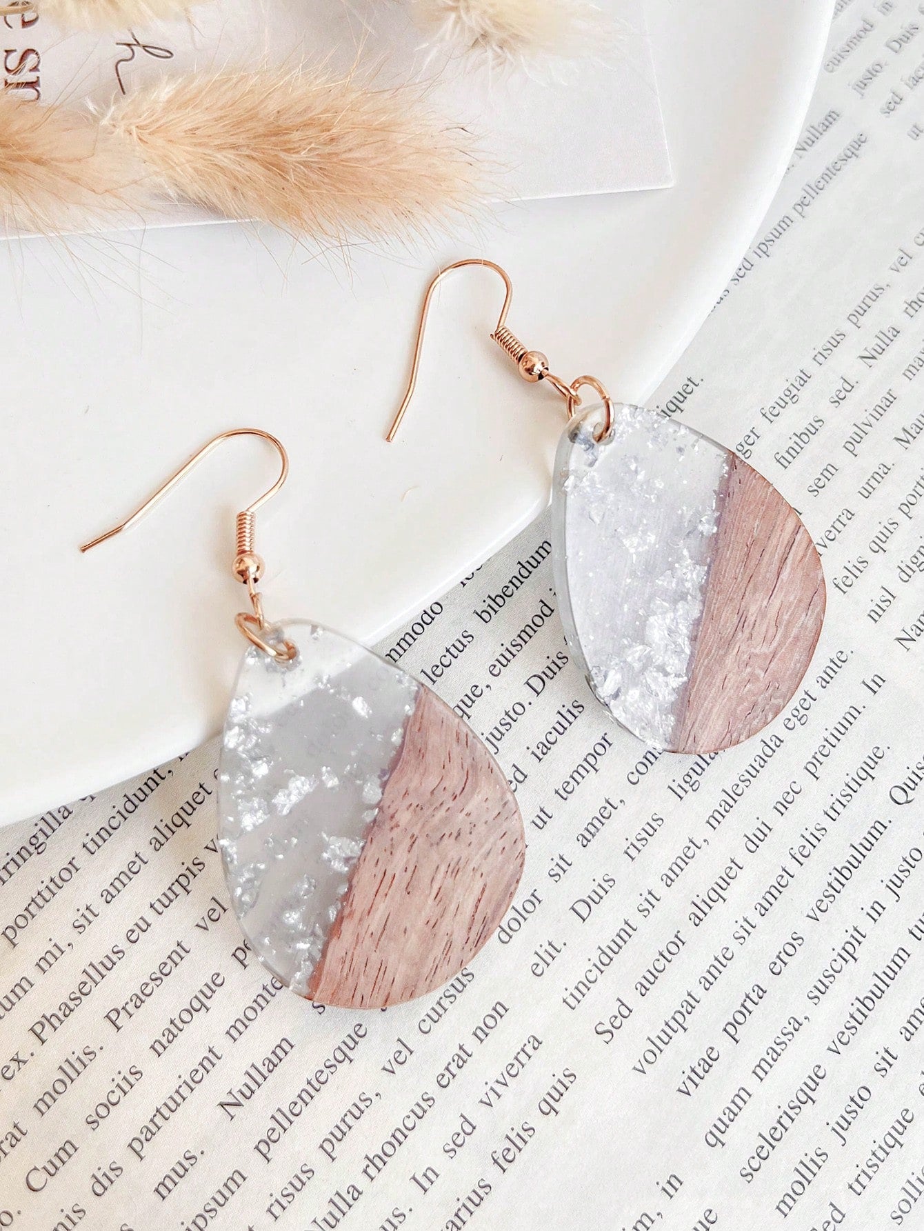 1pair Fashion Wooden Water Drop Earrings