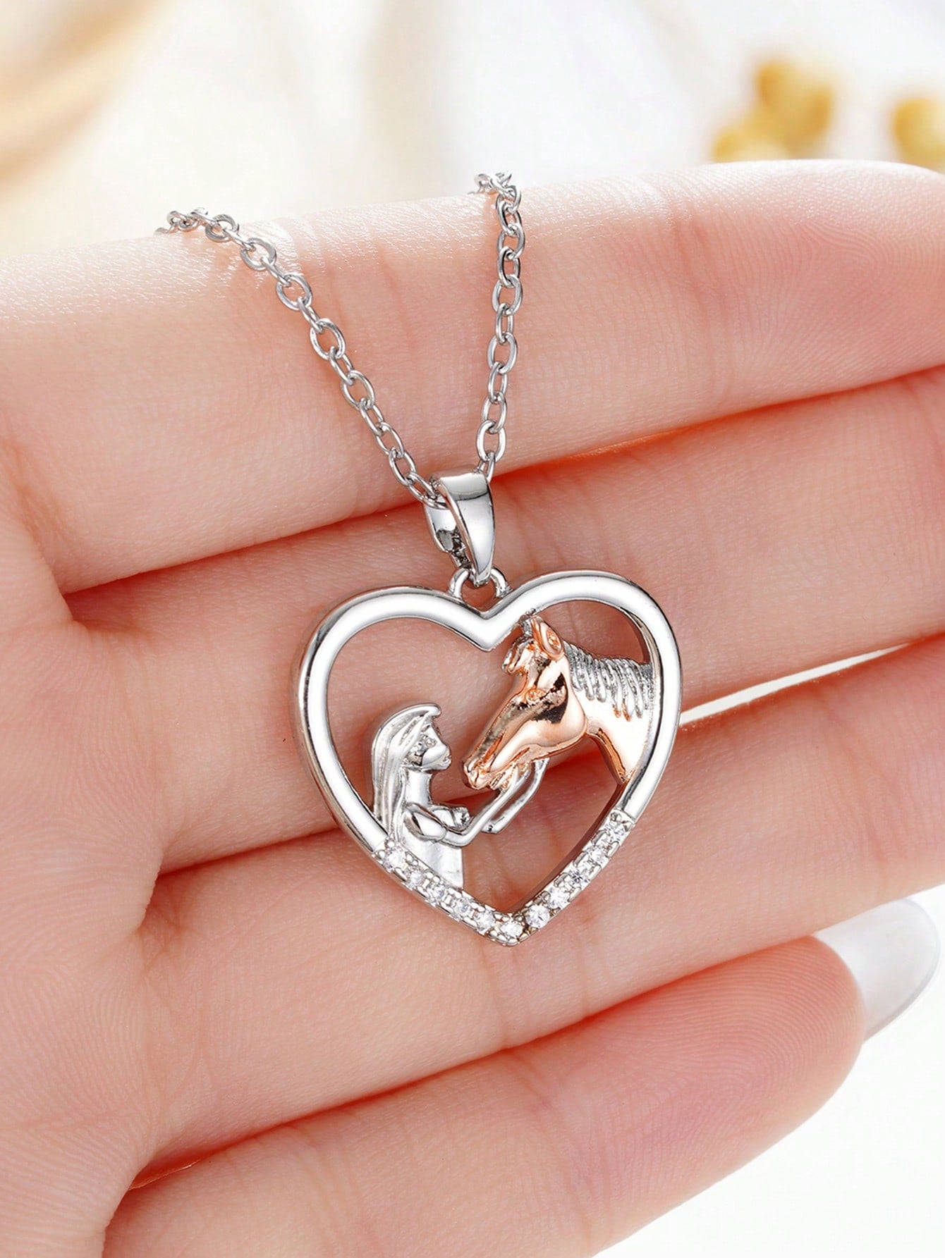 1pc Fashionable Cubic Zirconia Detail Horse Figure Decor Heart Charm Necklace