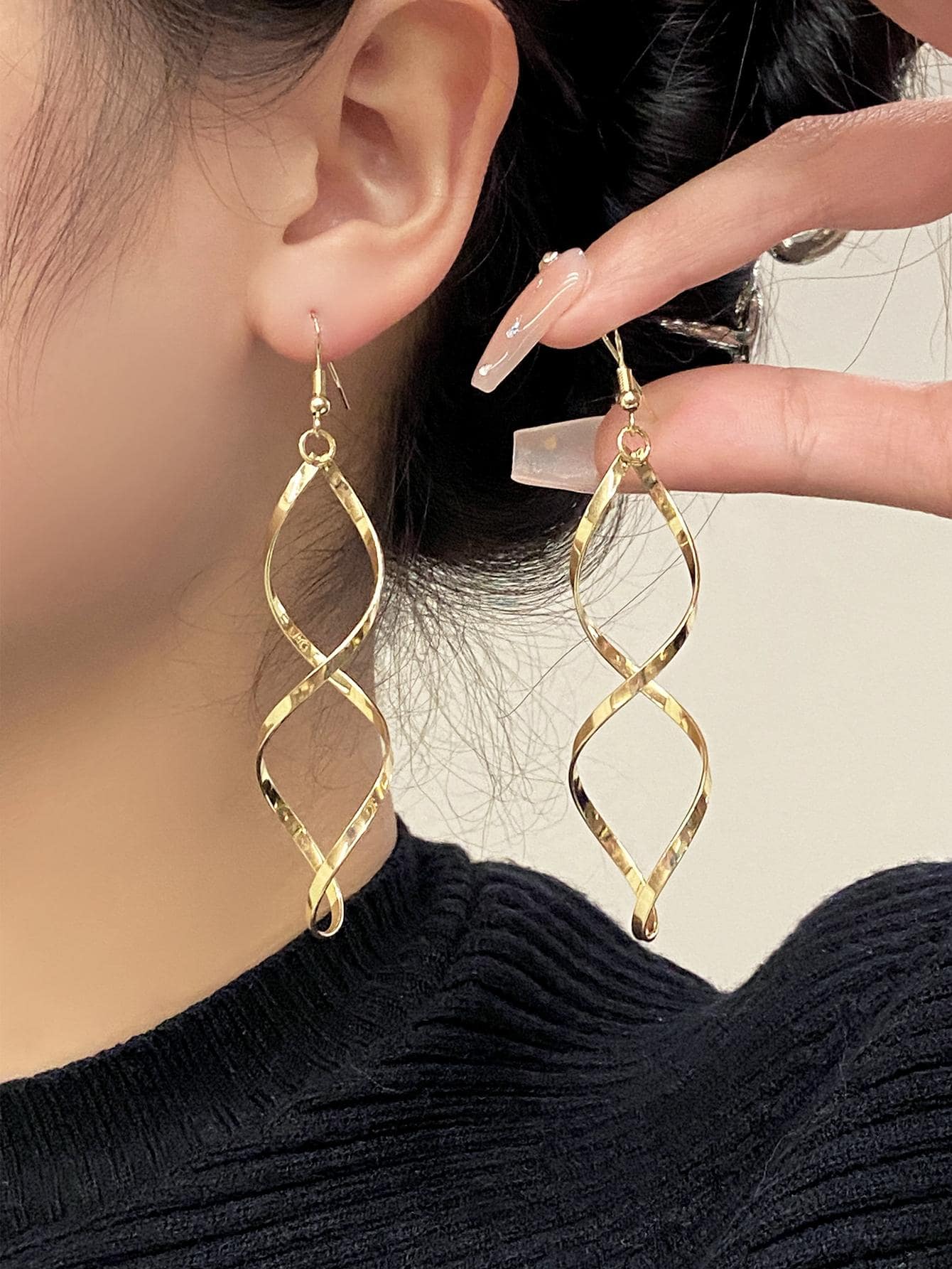 1pair Spiral & Bent Wave Curve Design Unique & Airy Earrings