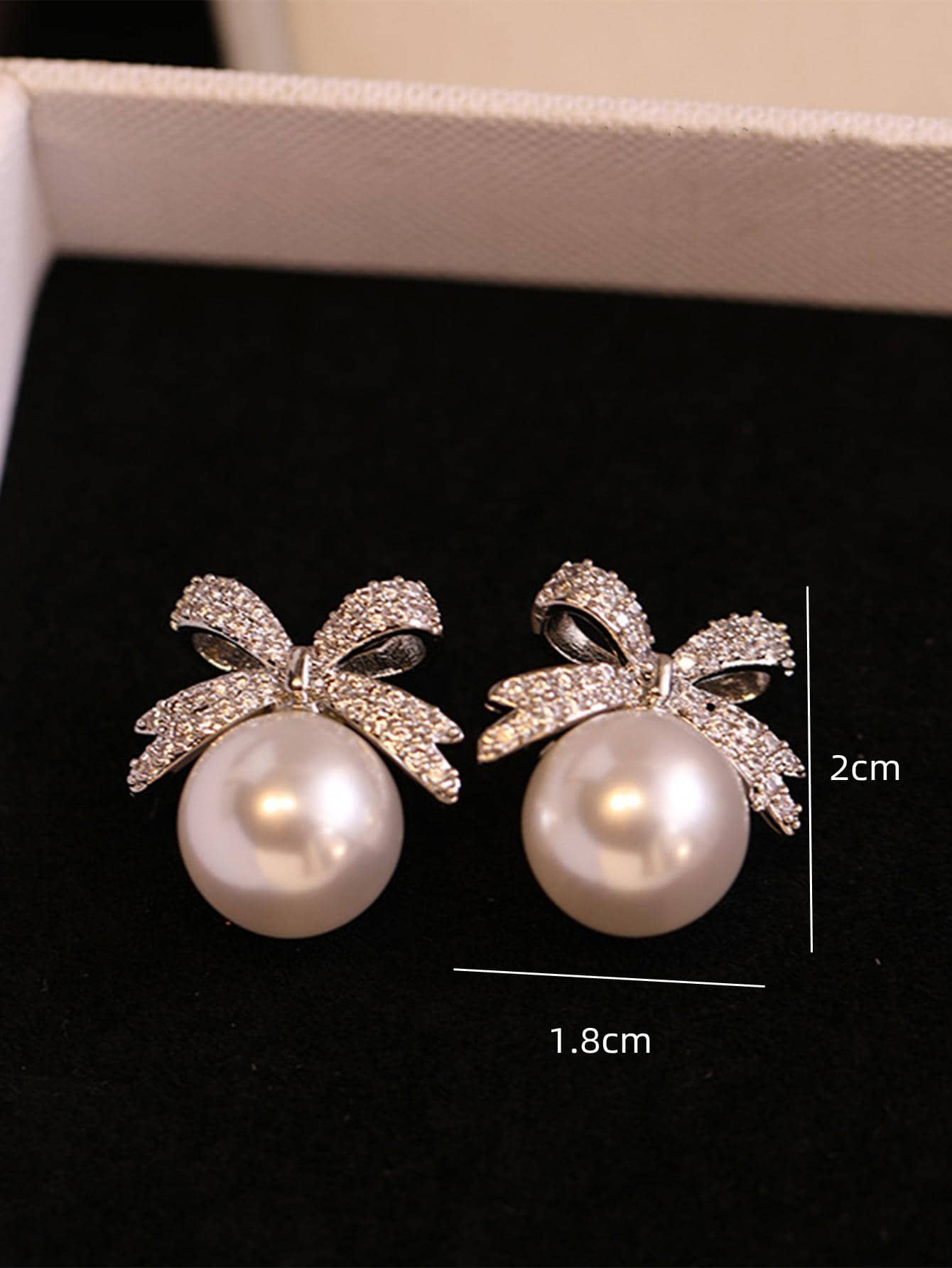 Rhinestone Bow Faux Pearl Design Stud Earrings