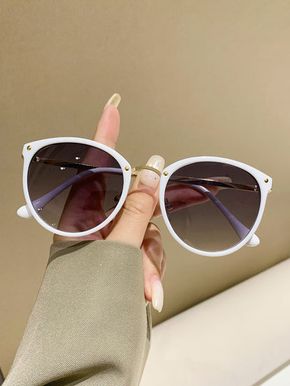 Trendy Tortoiseshell Round Frame Sunglasses