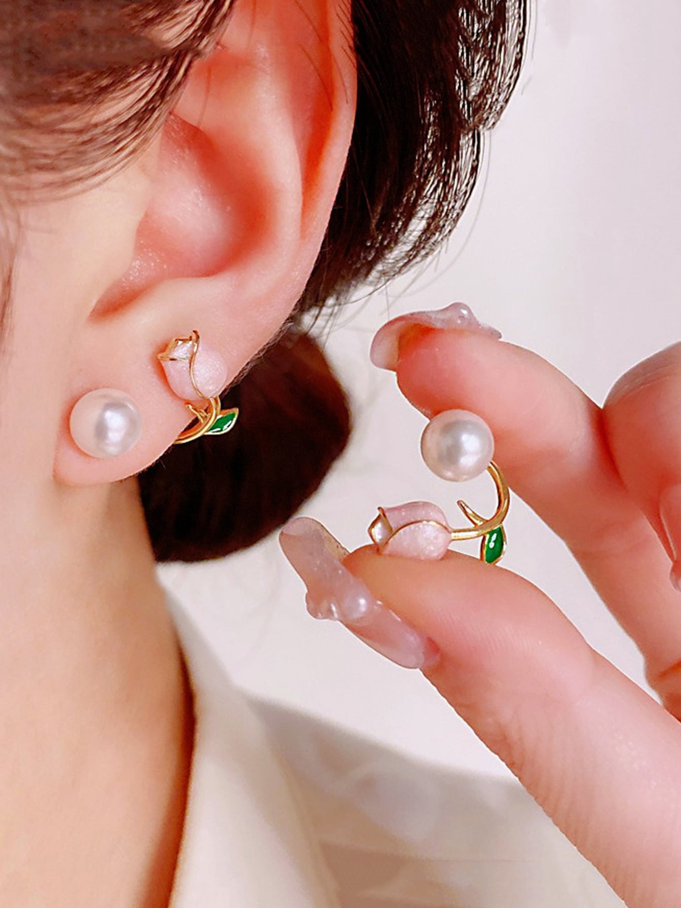 1pair Tulip Pearl Stud Earrings