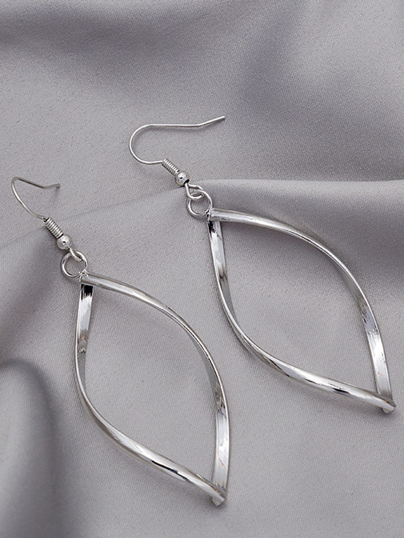 1pair Spiral & Bent Wave Curve Design Unique & Airy Earrings