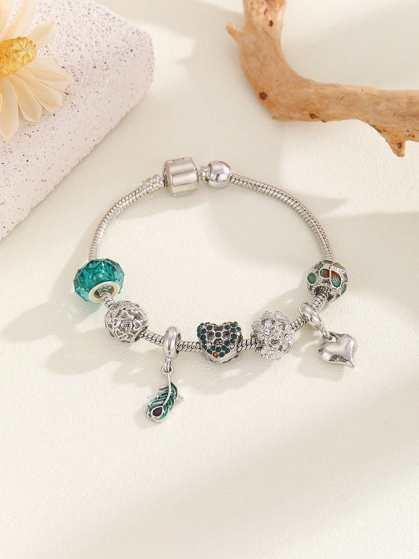 Rhinestone Heart Charm Bead Decor Bracelet