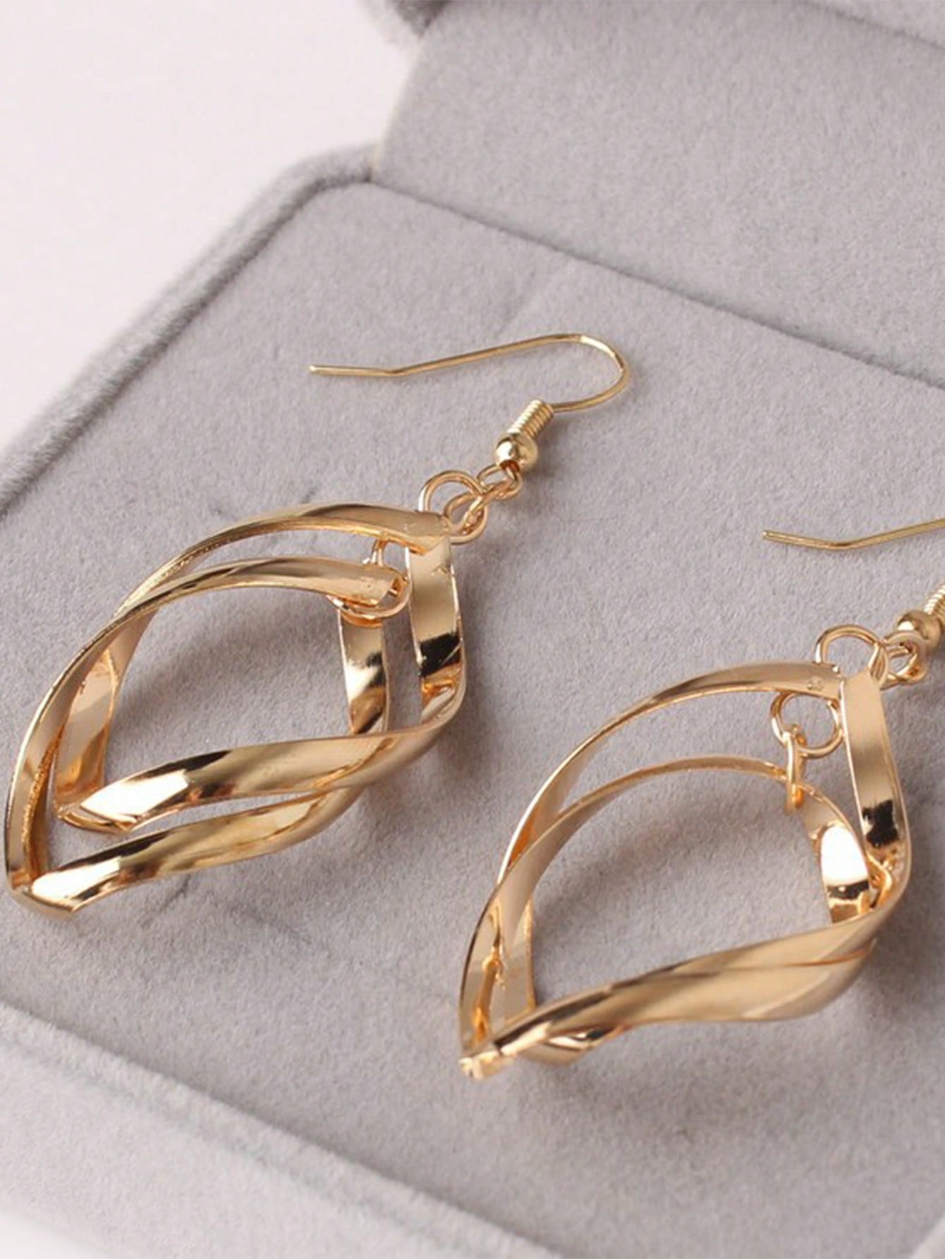 1pair Spiral & Bent Wave Curve Design Unique & Airy Earrings