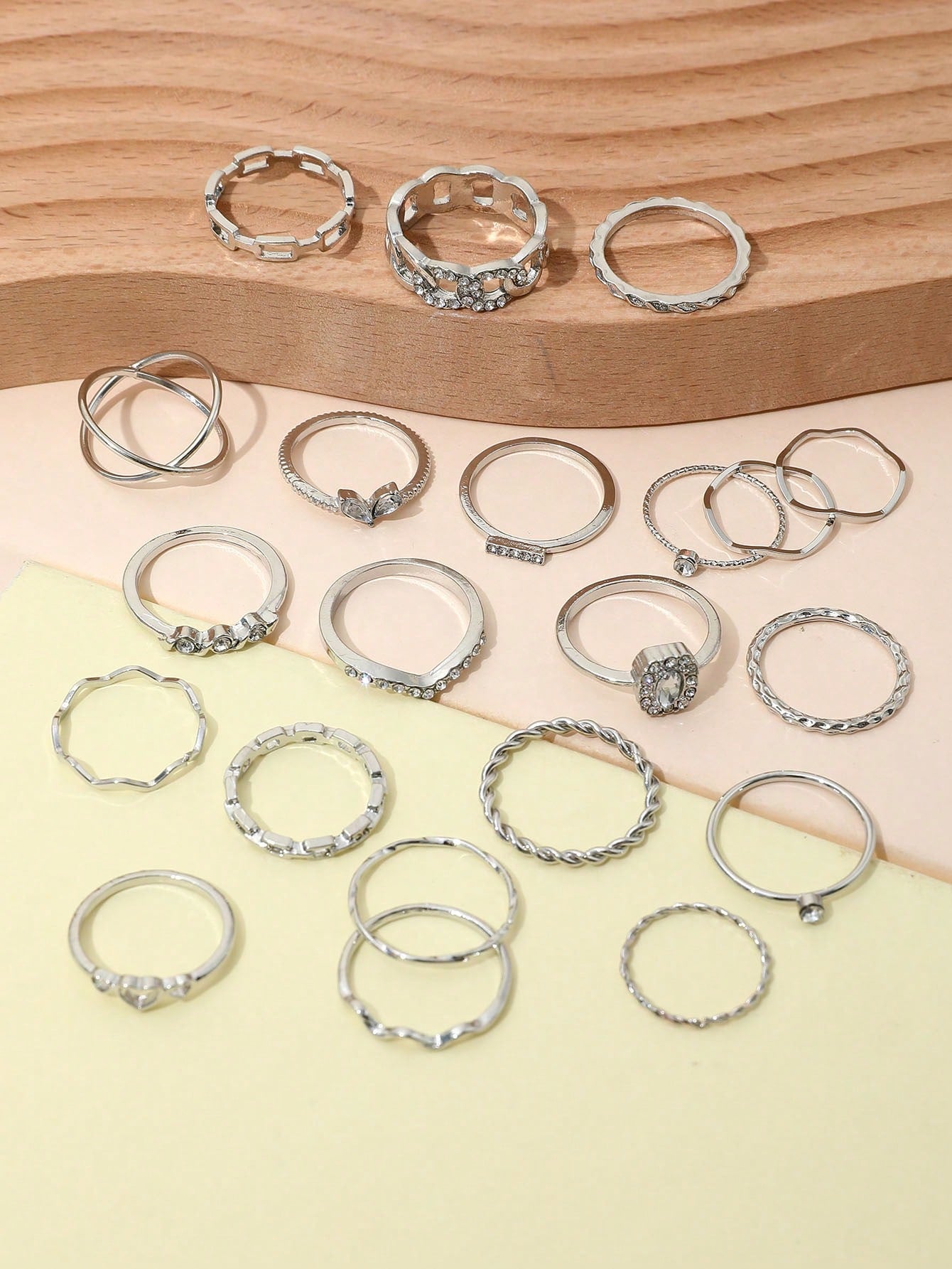 23pcs Luxury Light Eye & Pearl & Rhinestone & Multi-element Ring Set